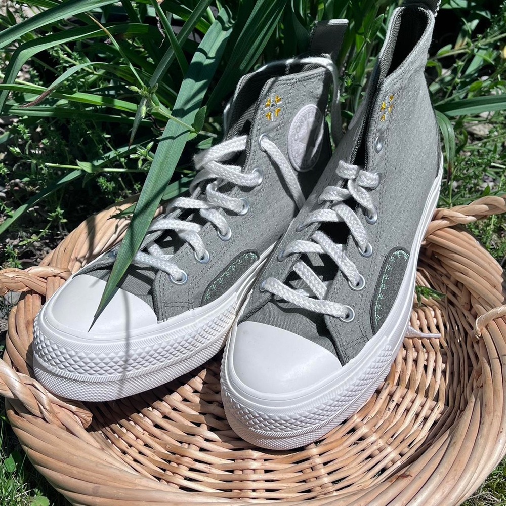 Converse All Star Lift Platform Autumn
Embroidery 🍃🌼